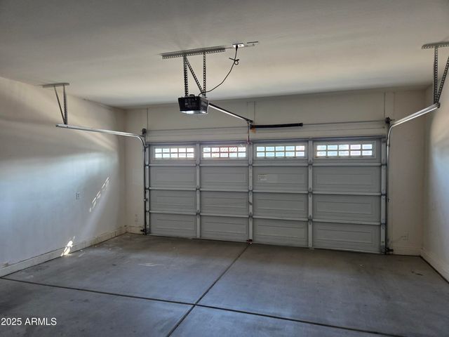 16964 W COCOPAH Street, Goodyear, AZ 85338