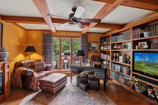 9 Little Creek Lane, Glendale, OH 45246