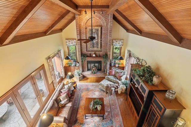 9 Little Creek Lane, Glendale, OH 45246