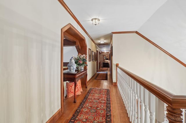 9 Little Creek Lane, Glendale, OH 45246