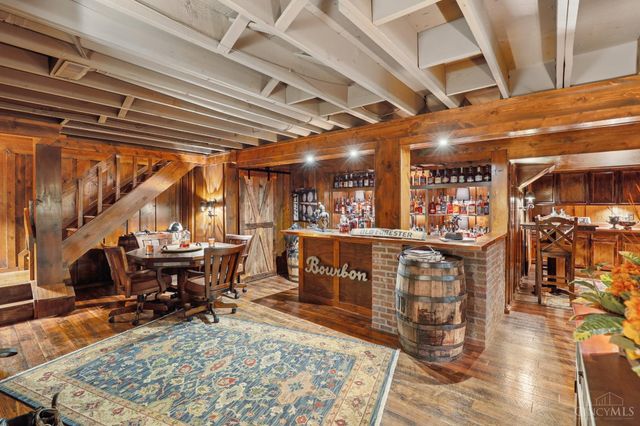 9 Little Creek Lane, Glendale, OH 45246