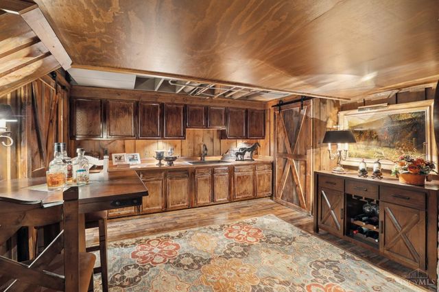 9 Little Creek Lane, Glendale, OH 45246