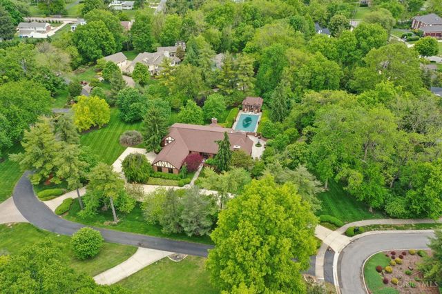 9 Little Creek Lane, Glendale, OH 45246