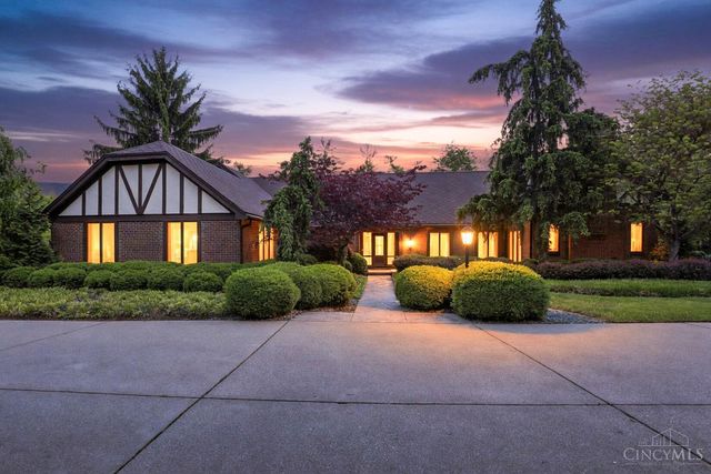 9 Little Creek Lane, Glendale, OH 45246