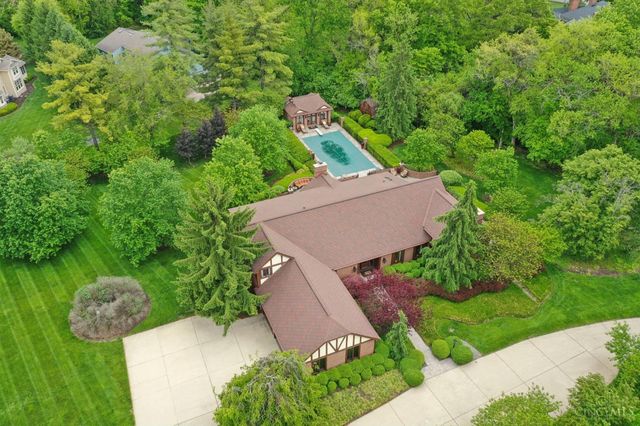 9 Little Creek Lane, Glendale, OH 45246