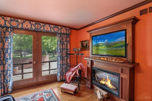 9 Little Creek Lane, Glendale, OH 45246