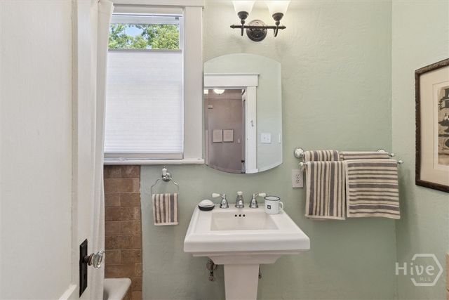 532 E 50th Street, Savannah, GA 31405