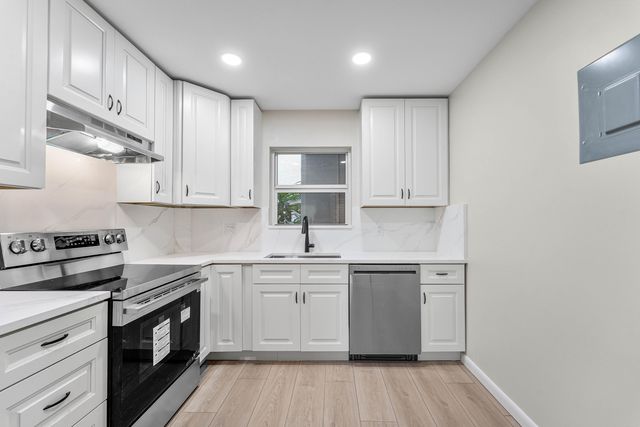 1212 SE 2ND Court 103, Fort Lauderdale, FL 33301