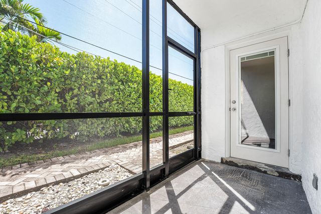 1212 SE 2ND Court 103, Fort Lauderdale, FL 33301