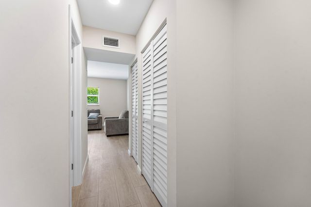 1212 SE 2ND Court 103, Fort Lauderdale, FL 33301