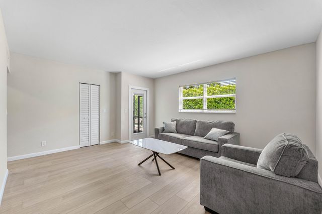 1212 SE 2ND Court 103, Fort Lauderdale, FL 33301