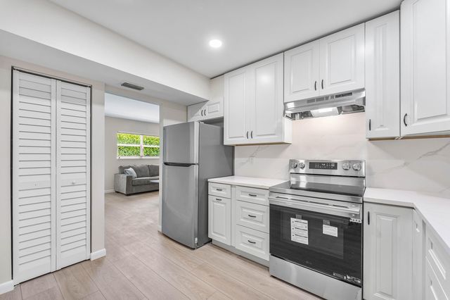 1212 SE 2ND Court 103, Fort Lauderdale, FL 33301