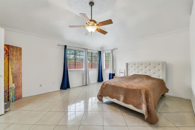 14554 Sycamore Lake Road, Houston, TX 77062