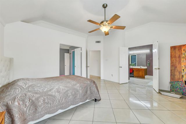 14554 Sycamore Lake Road, Houston, TX 77062