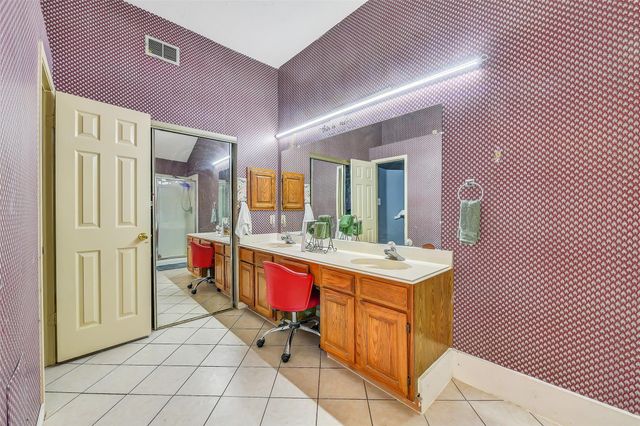 14554 Sycamore Lake Road, Houston, TX 77062