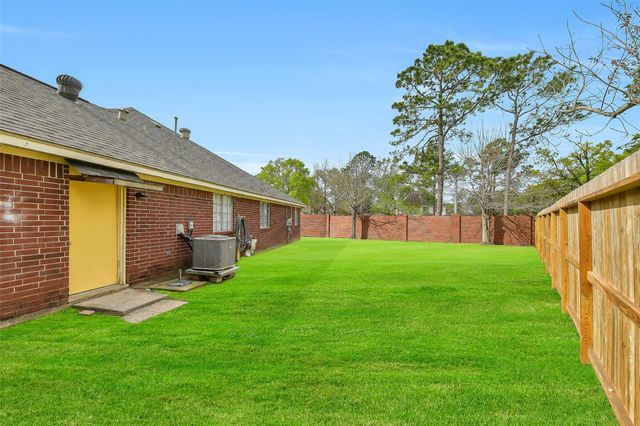 14554 Sycamore Lake Road, Houston, TX 77062