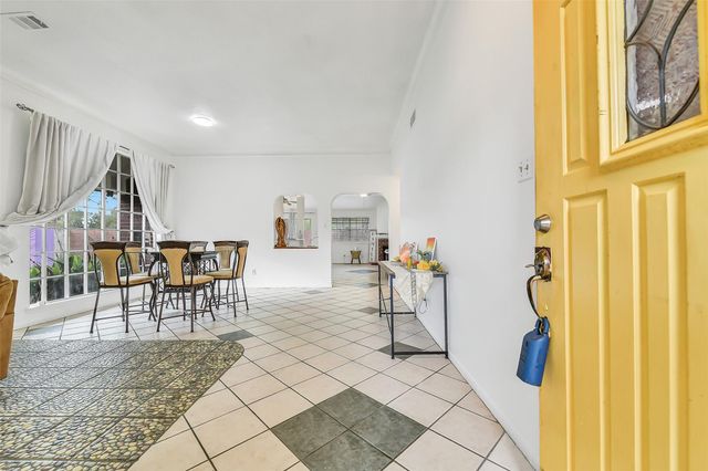 14554 Sycamore Lake Road, Houston, TX 77062