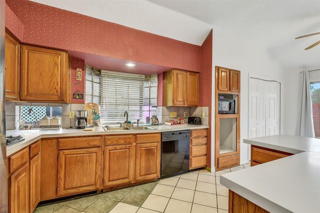 14554 Sycamore Lake Road, Houston, TX 77062