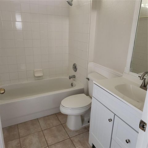 28525 SEASHELL COURT, Zephyrhills, FL 33545