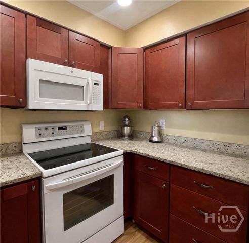 92 Hidden Lake Court, Savannah, GA 31419