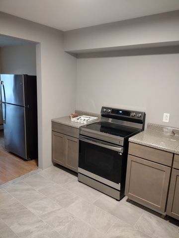 1210 Dale Avenue 2I, Arlington Heights, IL 60004