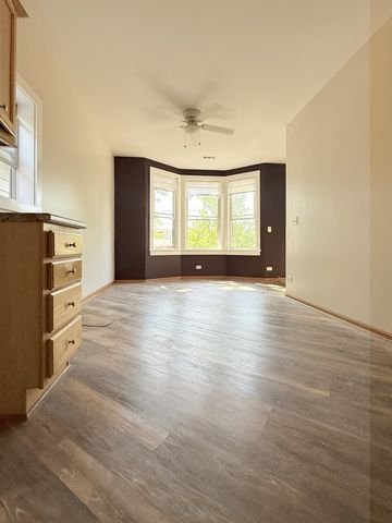 8237 S Commercial Avenue 2, Chicago, IL 60617
