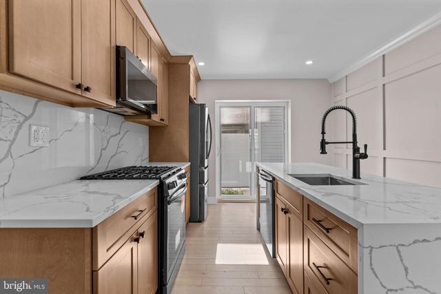 925 S 18TH ST, Philadelphia, PA 19146