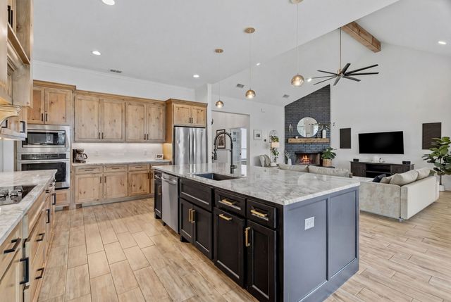 805 Wind River Pass, Azle, TX 76020