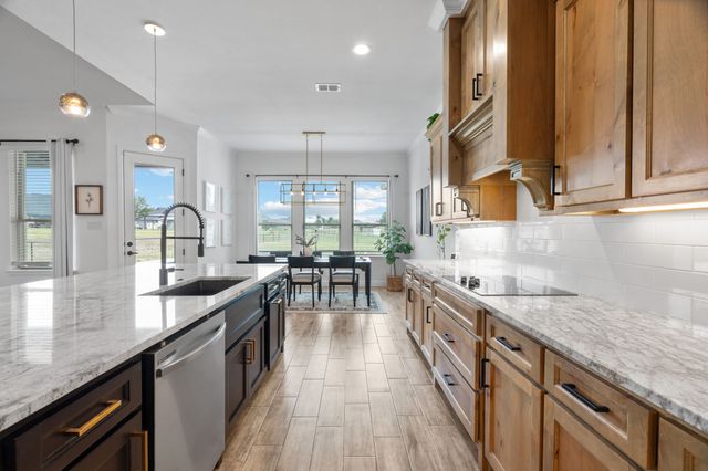 805 Wind River Pass, Azle, TX 76020
