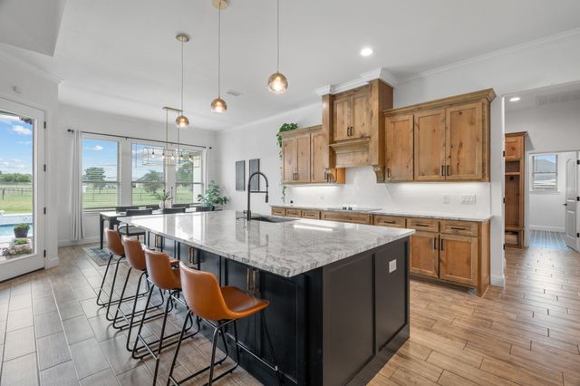805 Wind River Pass, Azle, TX 76020