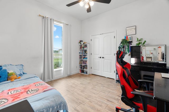 805 Wind River Pass, Azle, TX 76020