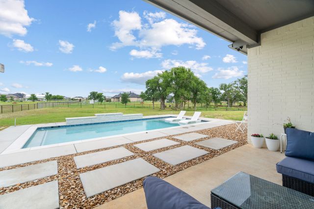 805 Wind River Pass, Azle, TX 76020