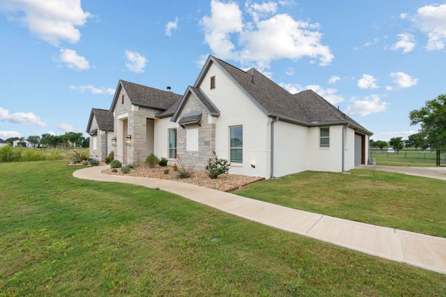 805 Wind River Pass, Azle, TX 76020