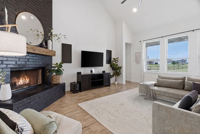805 Wind River Pass, Azle, TX 76020