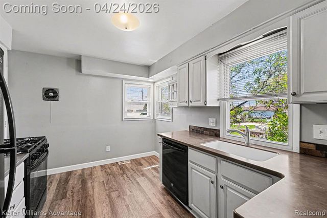 30227 Grandon Street, Livonia, MI 48150