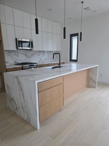 4125 Marina St, Houston, TX 77007