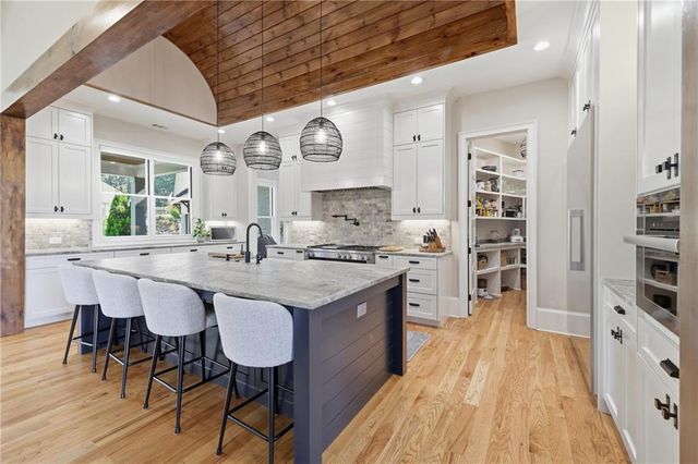 5812 Lula Bridge Lane, Braselton, GA 30517