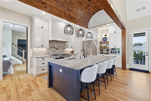 5812 Lula Bridge Lane, Braselton, GA 30517