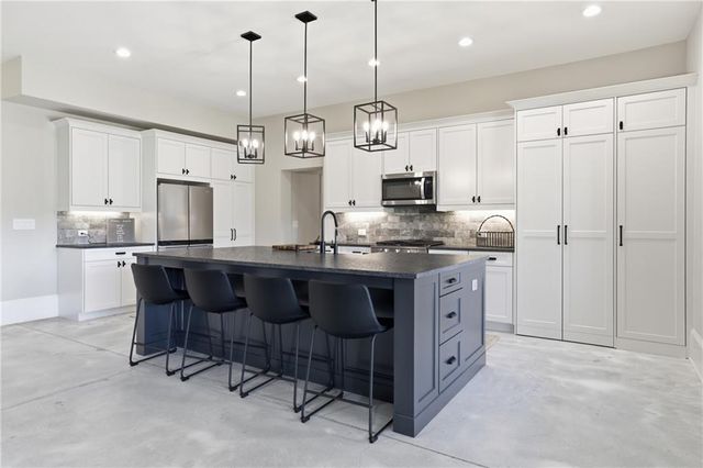 5812 Lula Bridge Lane, Braselton, GA 30517