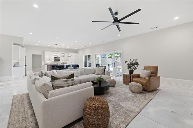 5812 Lula Bridge Lane, Braselton, GA 30517