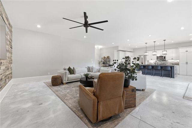 5812 Lula Bridge Lane, Braselton, GA 30517
