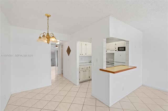 237 Camden J 237 237, West Palm Beach, FL 33417