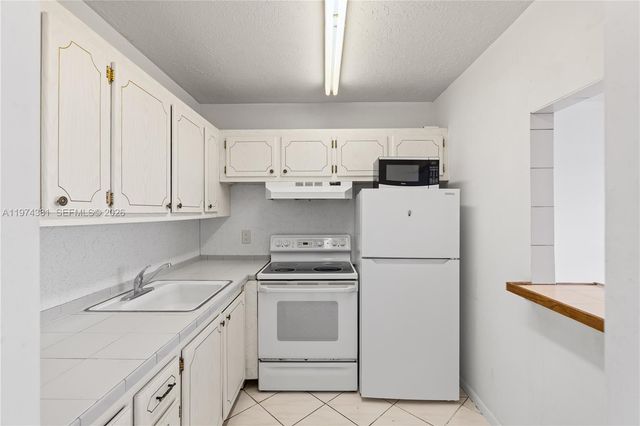 237 Camden J 237 237, West Palm Beach, FL 33417