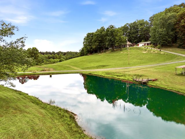 272 Locust Grove Cemetery Road, London, KY 40744