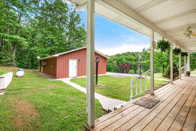 272 Locust Grove Cemetery Road, London, KY 40744
