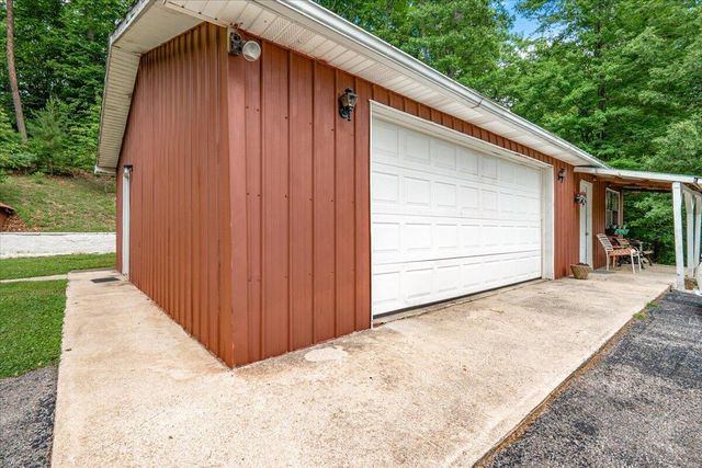 272 Locust Grove Cemetery Road, London, KY 40744