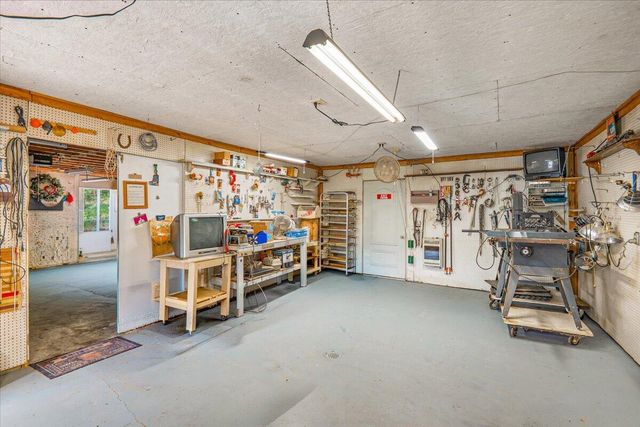 272 Locust Grove Cemetery Road, London, KY 40744