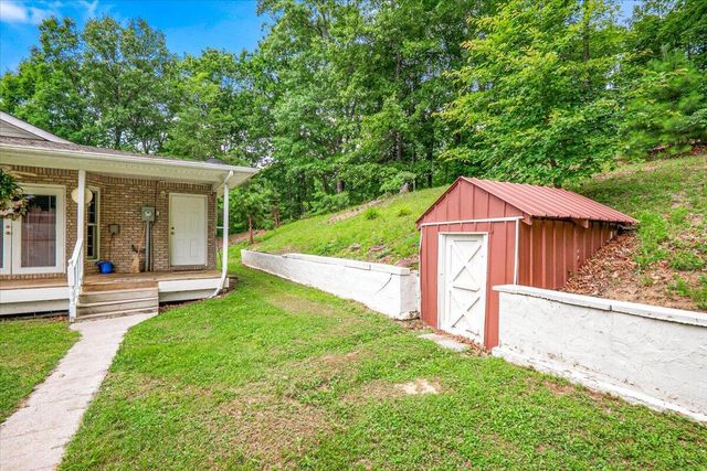 272 Locust Grove Cemetery Road, London, KY 40744