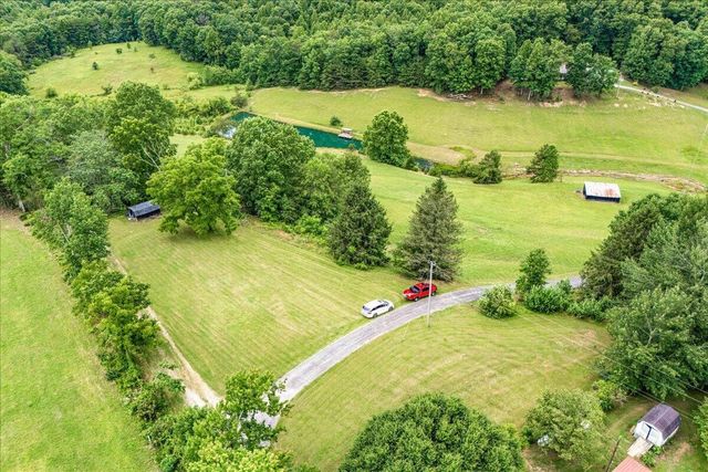 272 Locust Grove Cemetery Road, London, KY 40744