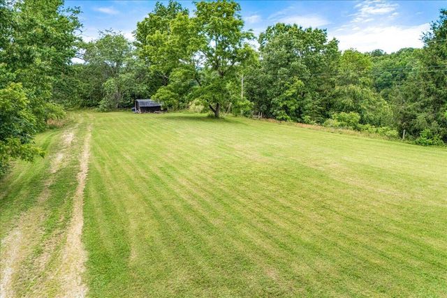 272 Locust Grove Cemetery Road, London, KY 40744
